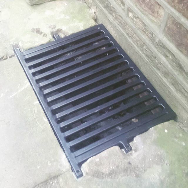 Metal lightwell cover